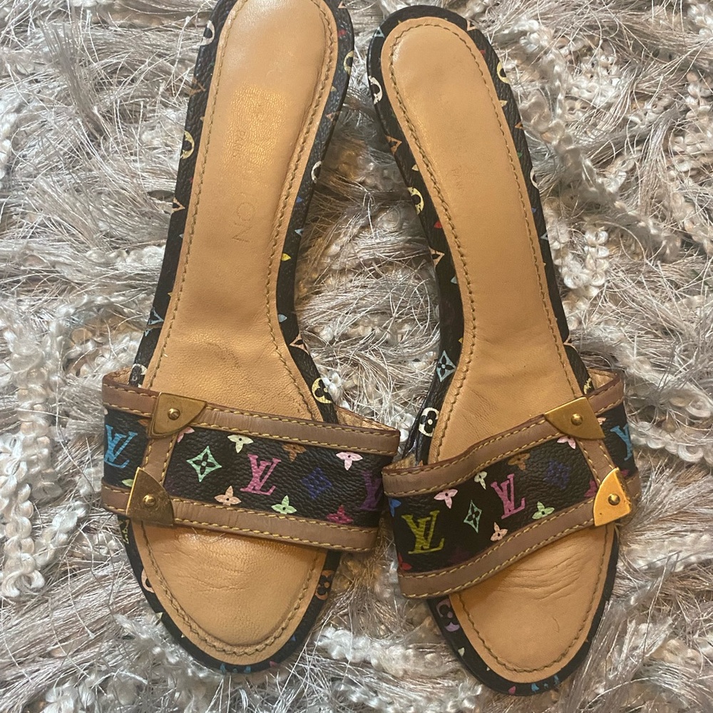 Louis Vuitton slip on’s - size 7